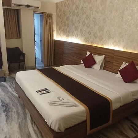 Hotel Raj Meridian, Tambaram เชนไน ภายนอก รูปภาพ