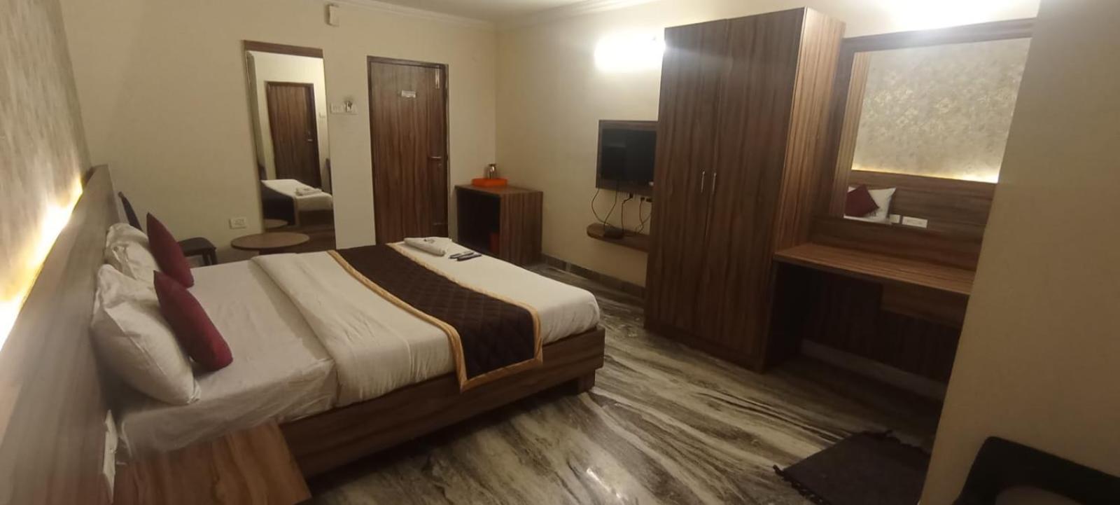 Hotel Raj Meridian, Tambaram เชนไน ภายนอก รูปภาพ